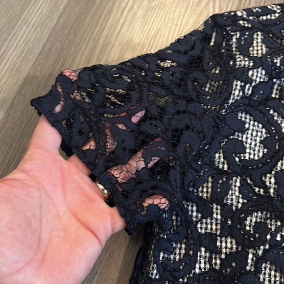 NWOT CARVEN DESIGNER LACE AND GIGHAM BLOUSE NAVY AND WHITE SIZE XS/2 - Picture 7 of 9